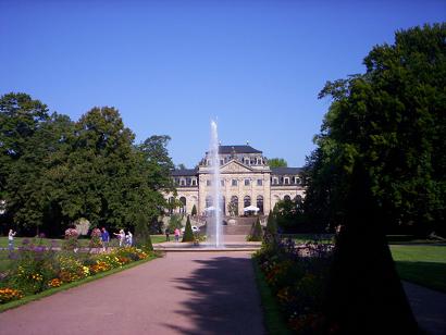Orangerie vom Schlosspark aus